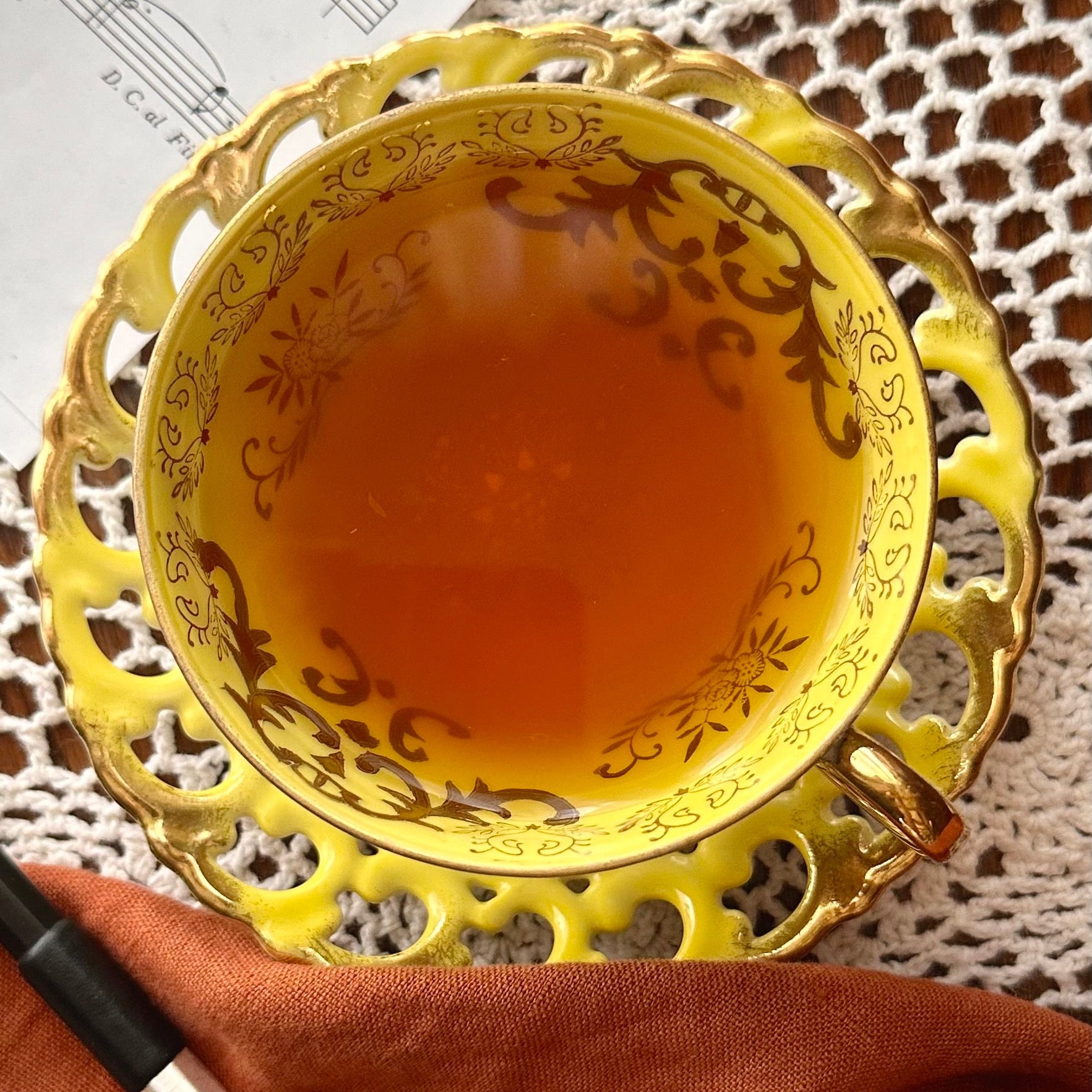Rosin & Roses - Golden Turmeric Herbal Chai